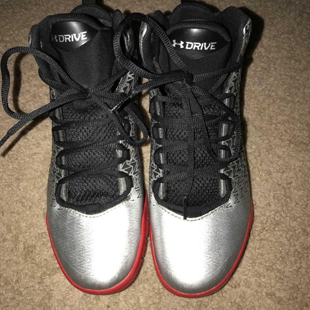 Boys under armour high top shoes size 6